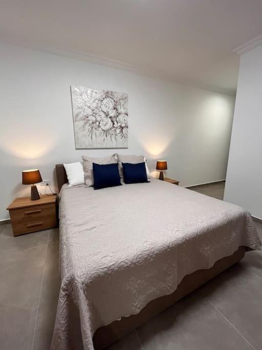 3 Bedroom Seaside Luxury Accommodation - Sleeps 8 خليج سانت بول المظهر الخارجي الصورة